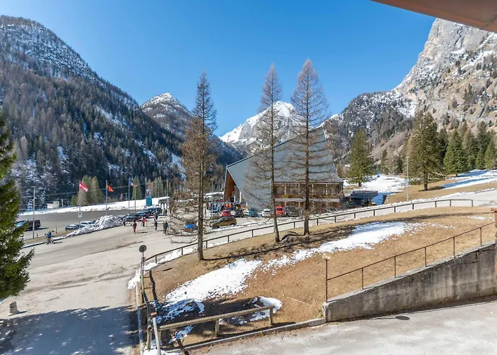 アパート Principe Marmolada 154 ロッカ・ピエートレ